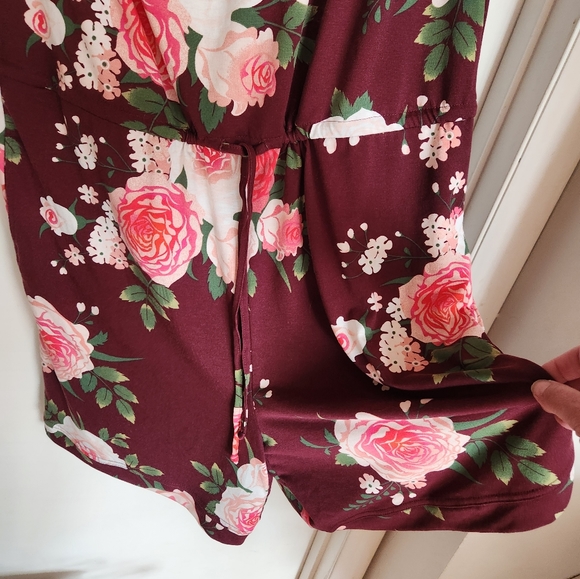 Lularoe xantha, large NWT, floral shorts romper. - Picture 2 of 3